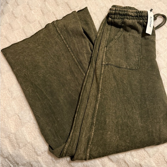 Three Bird Nest Wide-Leg Pants - Picture 2 of 4